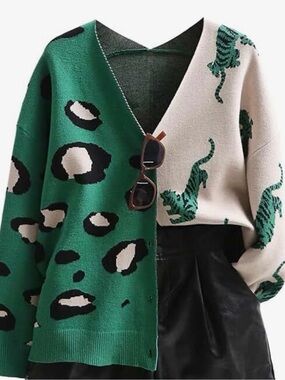 Green & Cream Tiger Print Contrast V-Neck Sweater